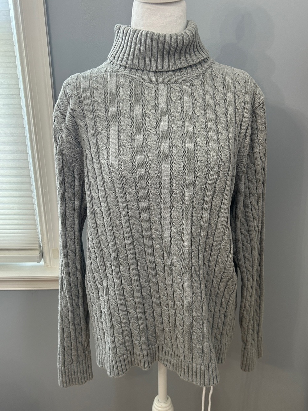 L.L.Bean Women’s XL Gray 100% Cotton Cable Knit Turtleneck Sweater Cozy Classic